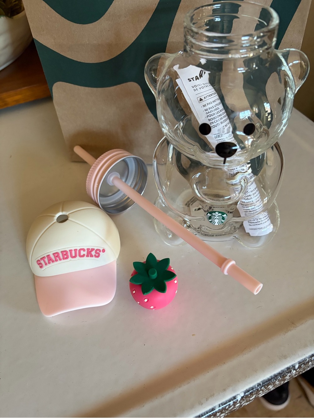 🍓 Starbucks Pink Bearista Glass Cold Cup NWT - Picture 3 of 4